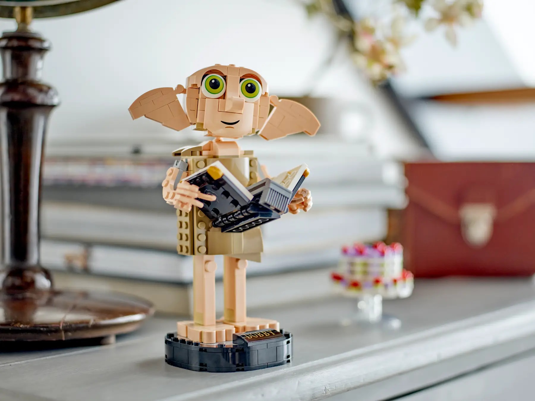 LEGO® Harry Potter™ 76421 Domácí skřítek Dobby™